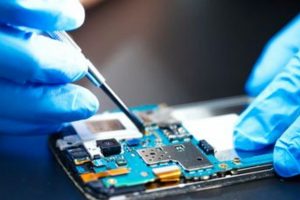 Jasa Tukang Perbaikan Segala Jenis Kerusakan HP & Laptop di Surabaya dan Sekitarnya